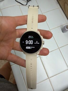 Suunto Race S in Powder Grey Silicone Smartwatch with Round Display